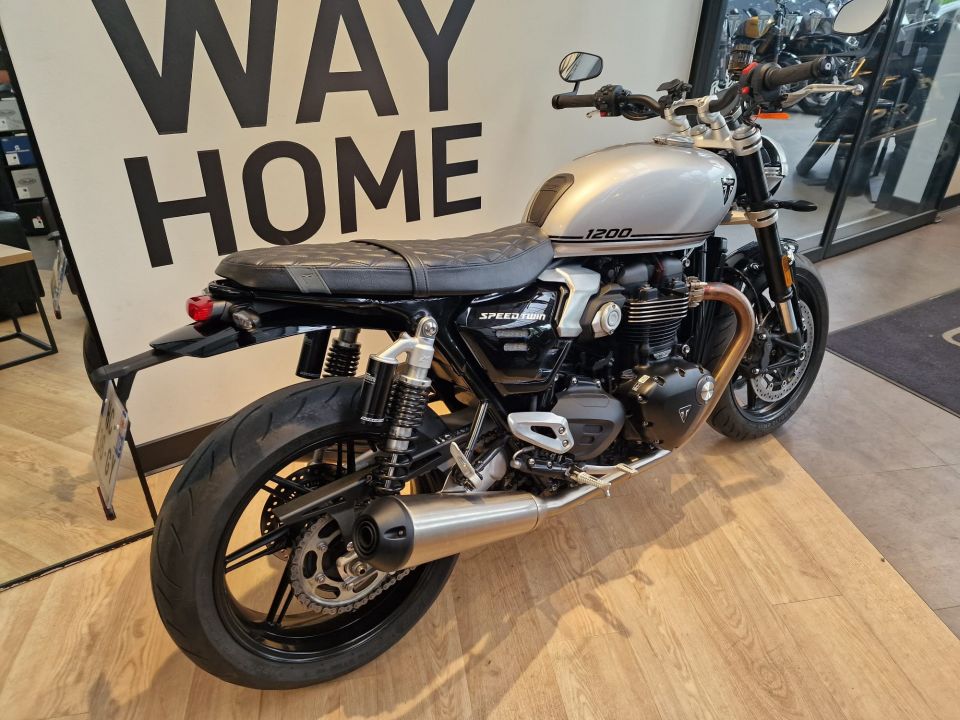 TRIUMPH SPEED TWIN 1200 4