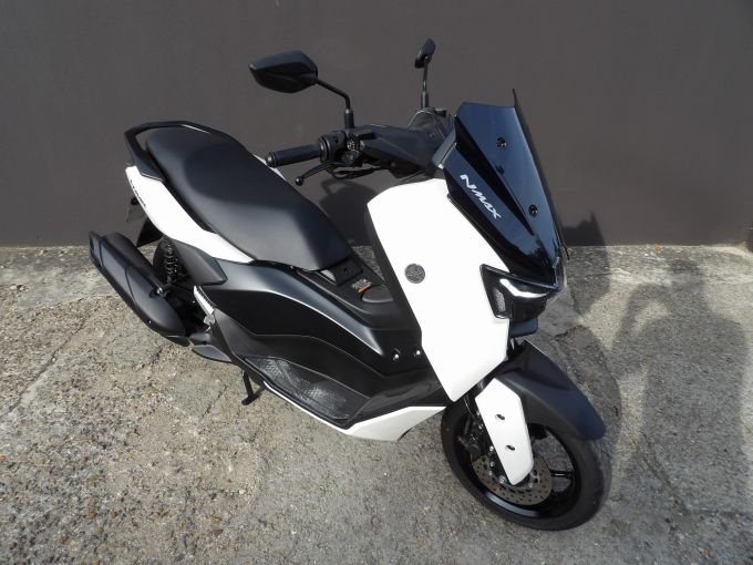 YAMAHA NMAX 125 4