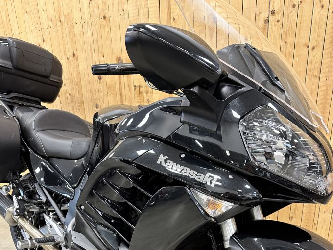 KAWASAKI GTR 1400 4