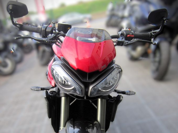 TRIUMPH STREET TRIPLE 765 RS 4