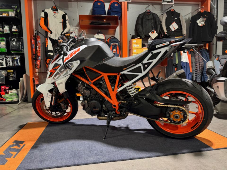 KTM 1290 SUPER DUKE R 4