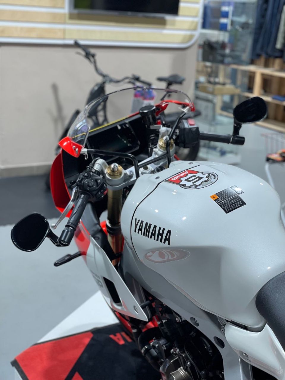 YAMAHA XSR 900 35KW 4