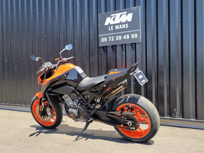 KTM 890 DUKE 4