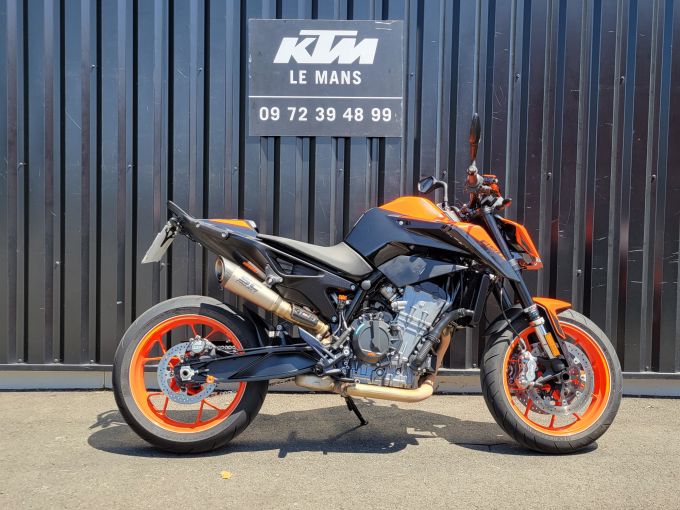 KTM 890 DUKE 4