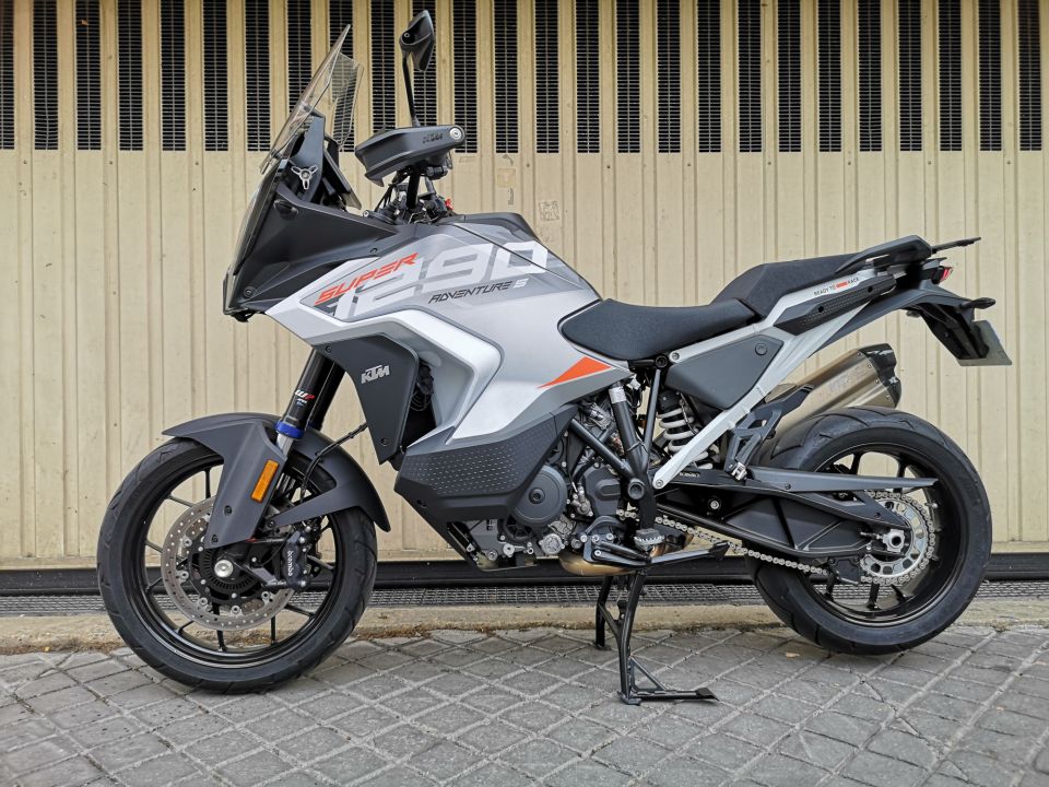 KTM 1290 SUPER ADVENTURE S 4