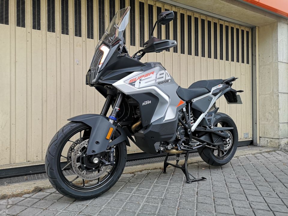 KTM 1290 SUPER ADVENTURE S 4