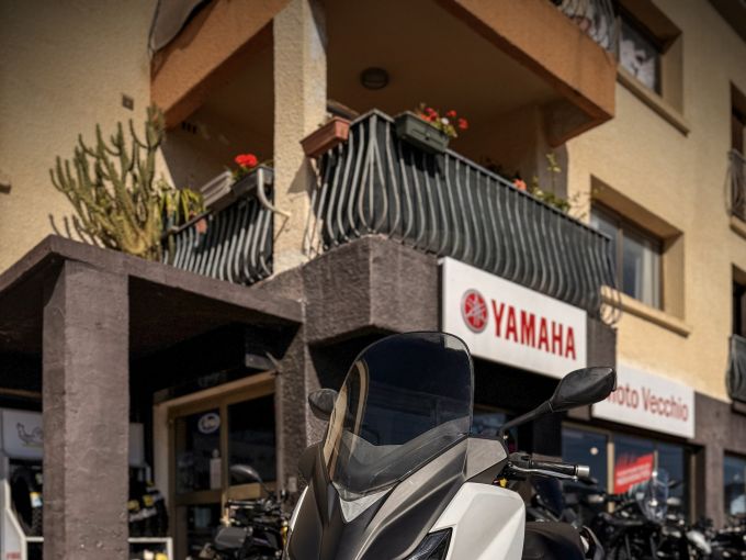 YAMAHA XMAX 125 4