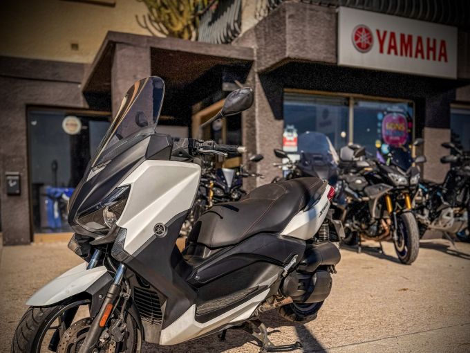 YAMAHA XMAX 125 4