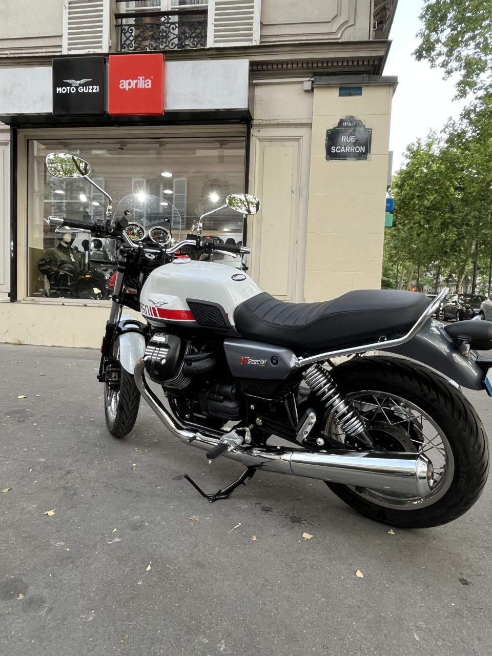 MOTO GUZZI V7 SPECIAL 4