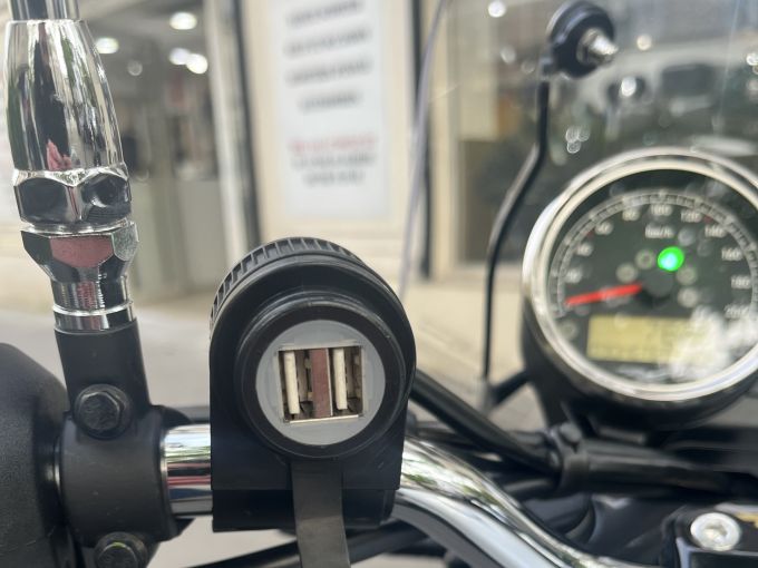 MOTO GUZZI V7 SPECIAL 4