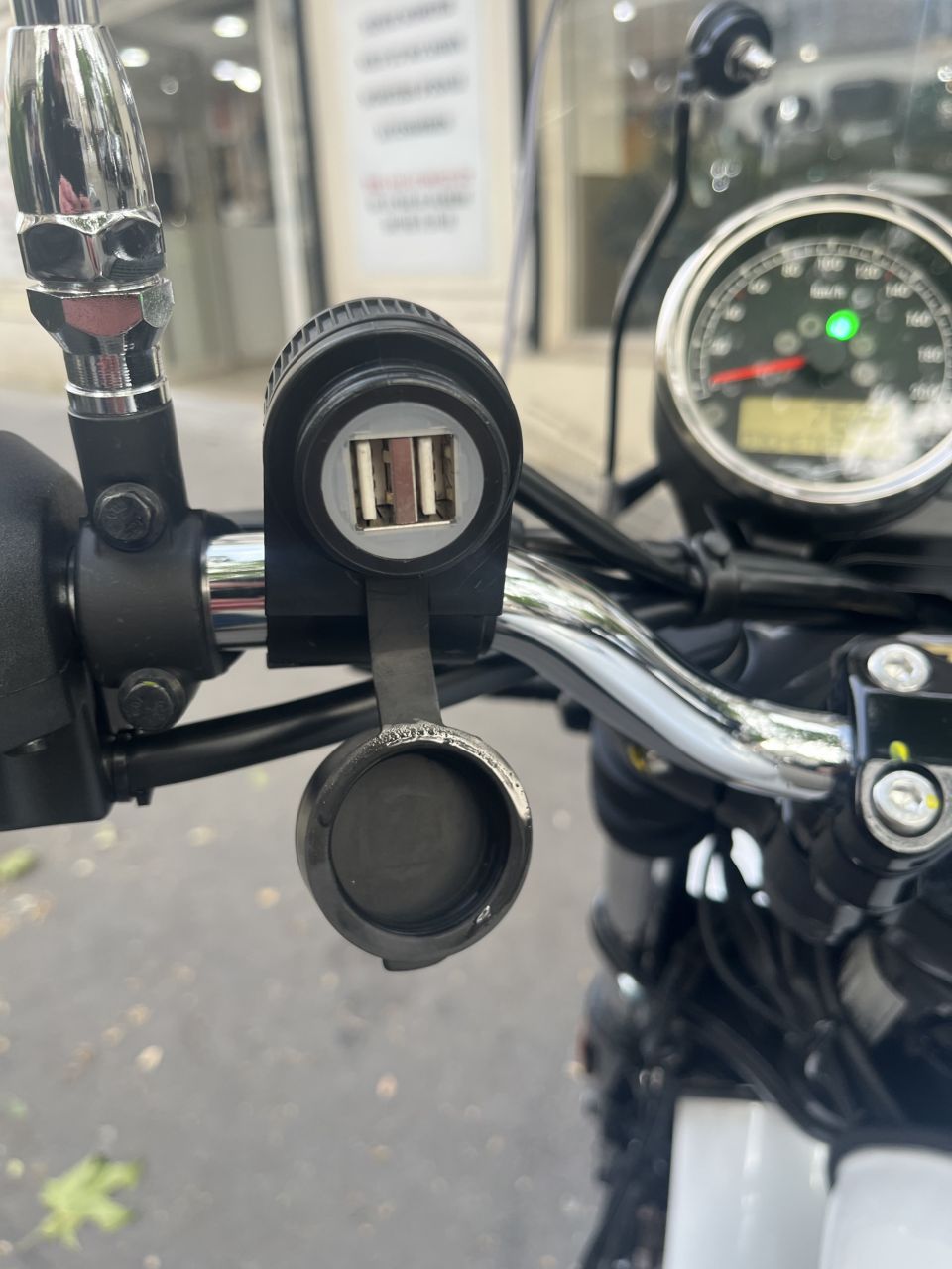 MOTO GUZZI V7 SPECIAL 4