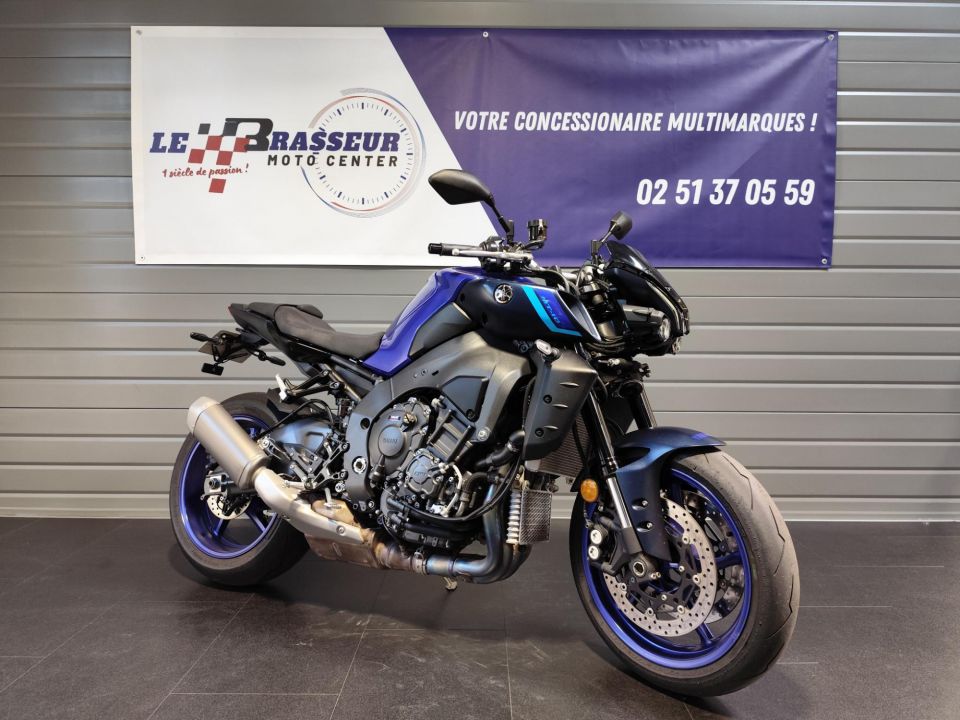 YAMAHA MT-10 4