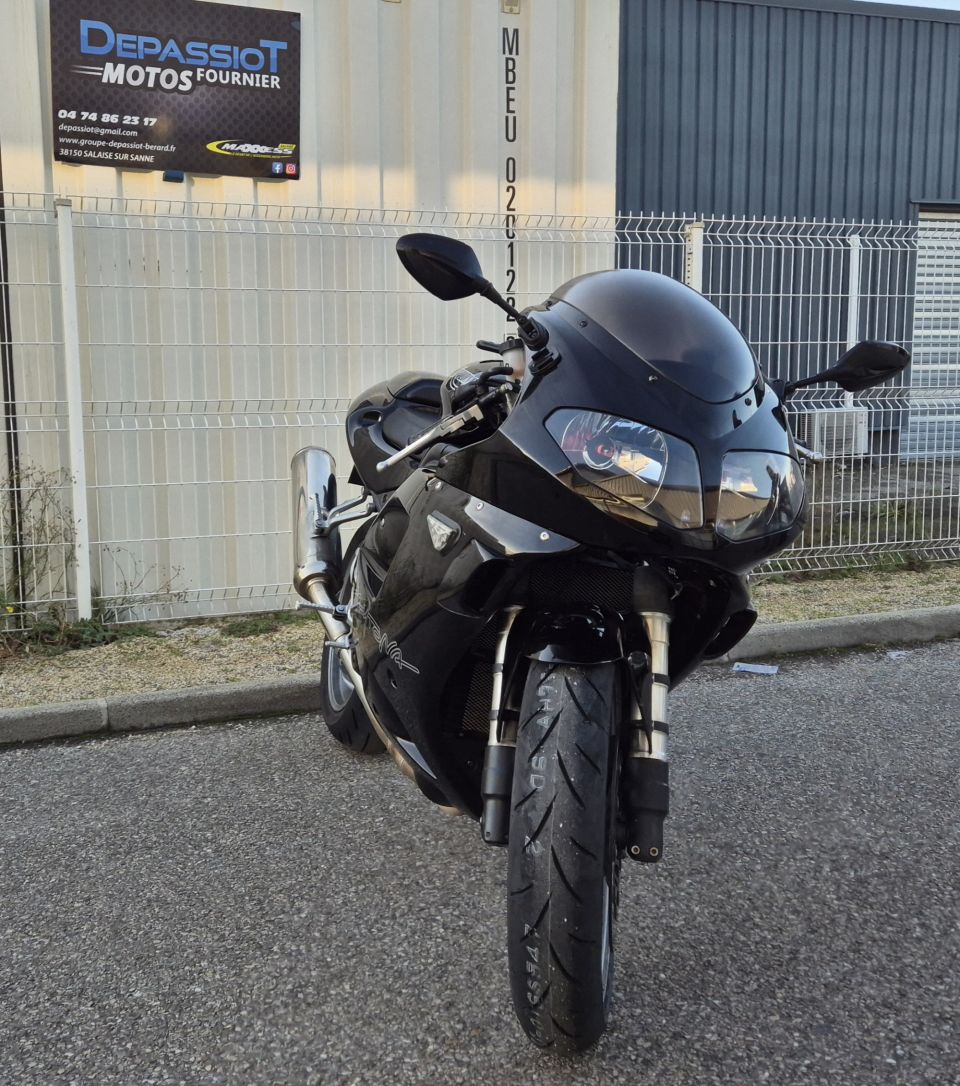 TRIUMPH DAYTONA 955i 4