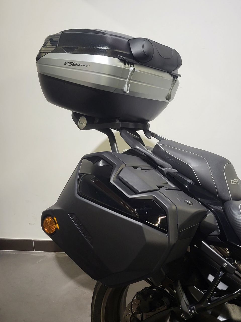 SUZUKI GSX-S 1000 GT 4