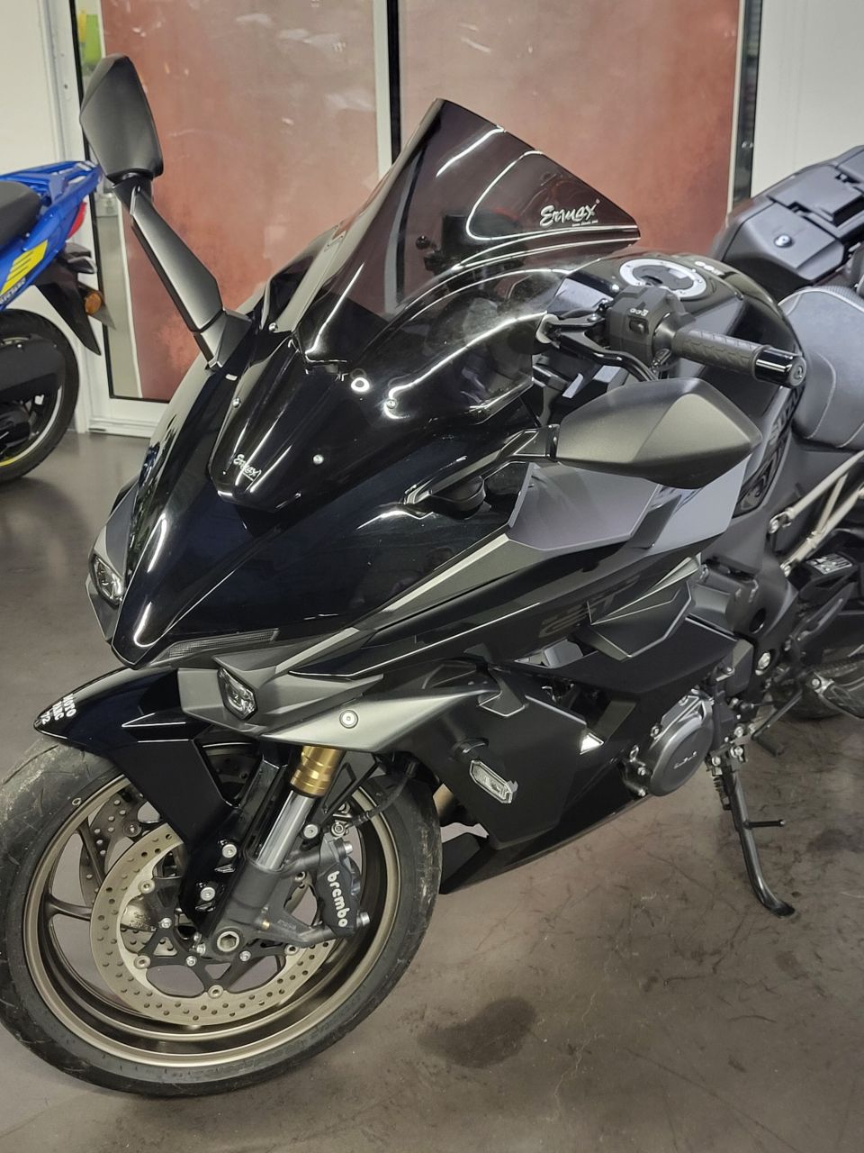 SUZUKI GSX-S 1000 GT 4