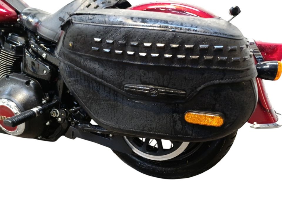 HARLEY-DAVIDSON SOFTAIL HERITAGE 1870 CLASSIC 4
