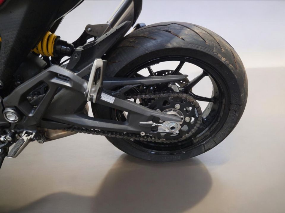 DUCATI MONSTER 937 4