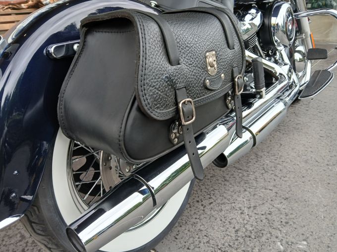 HARLEY-DAVIDSON SOFTAIL DELUXE 1745 4