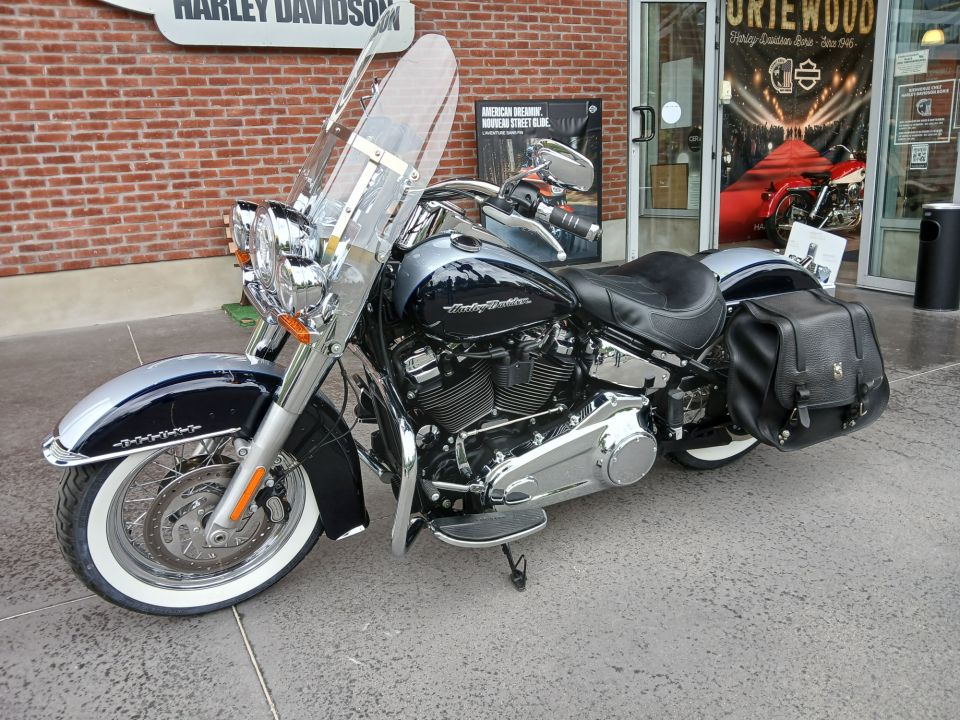 HARLEY-DAVIDSON SOFTAIL DELUXE 1745 4