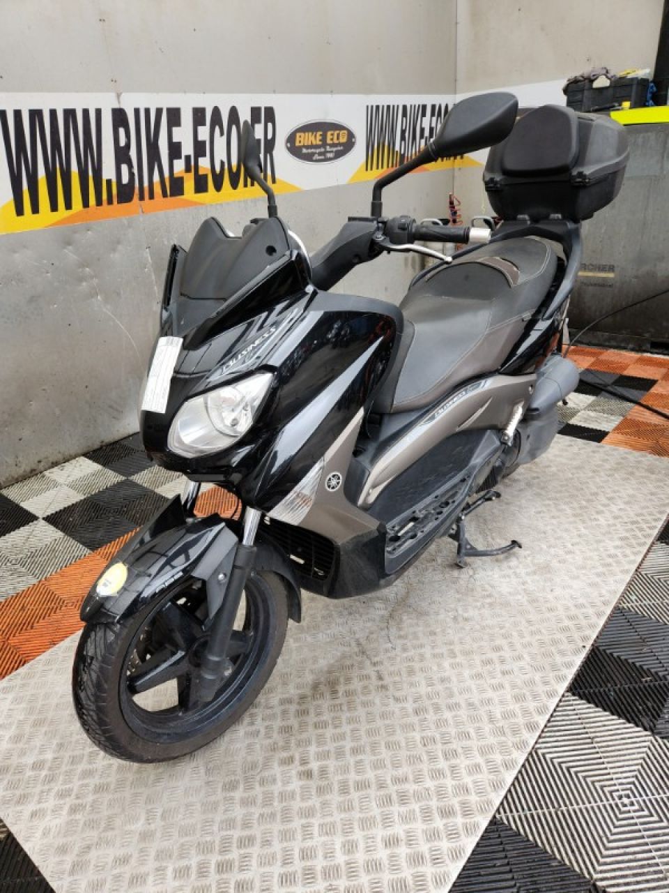 YAMAHA X-MAX 125 4