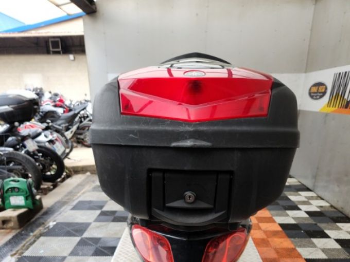 YAMAHA X-MAX 125 4