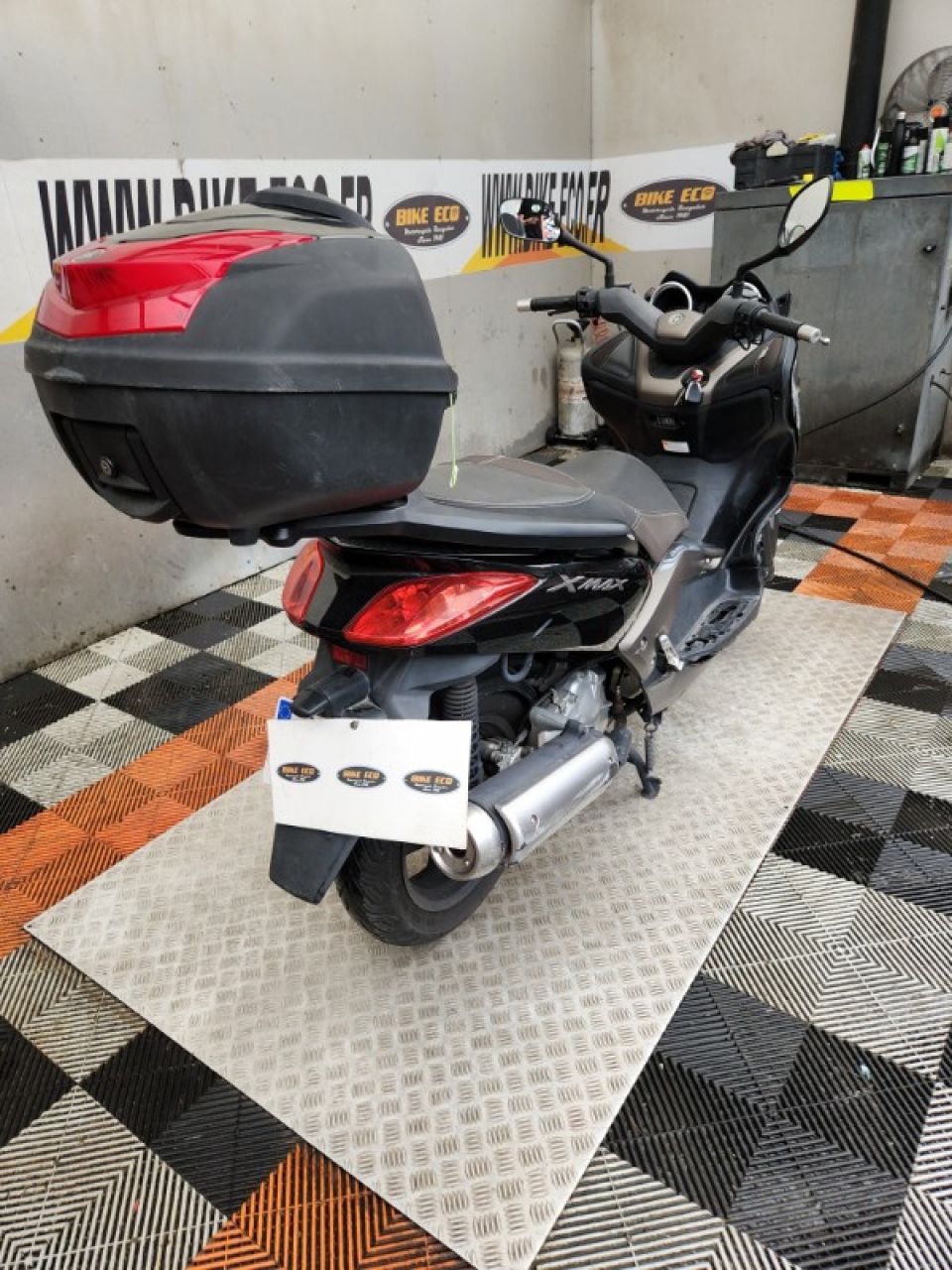 YAMAHA X-MAX 125 4