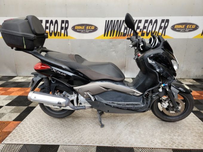 YAMAHA X-MAX 125 4