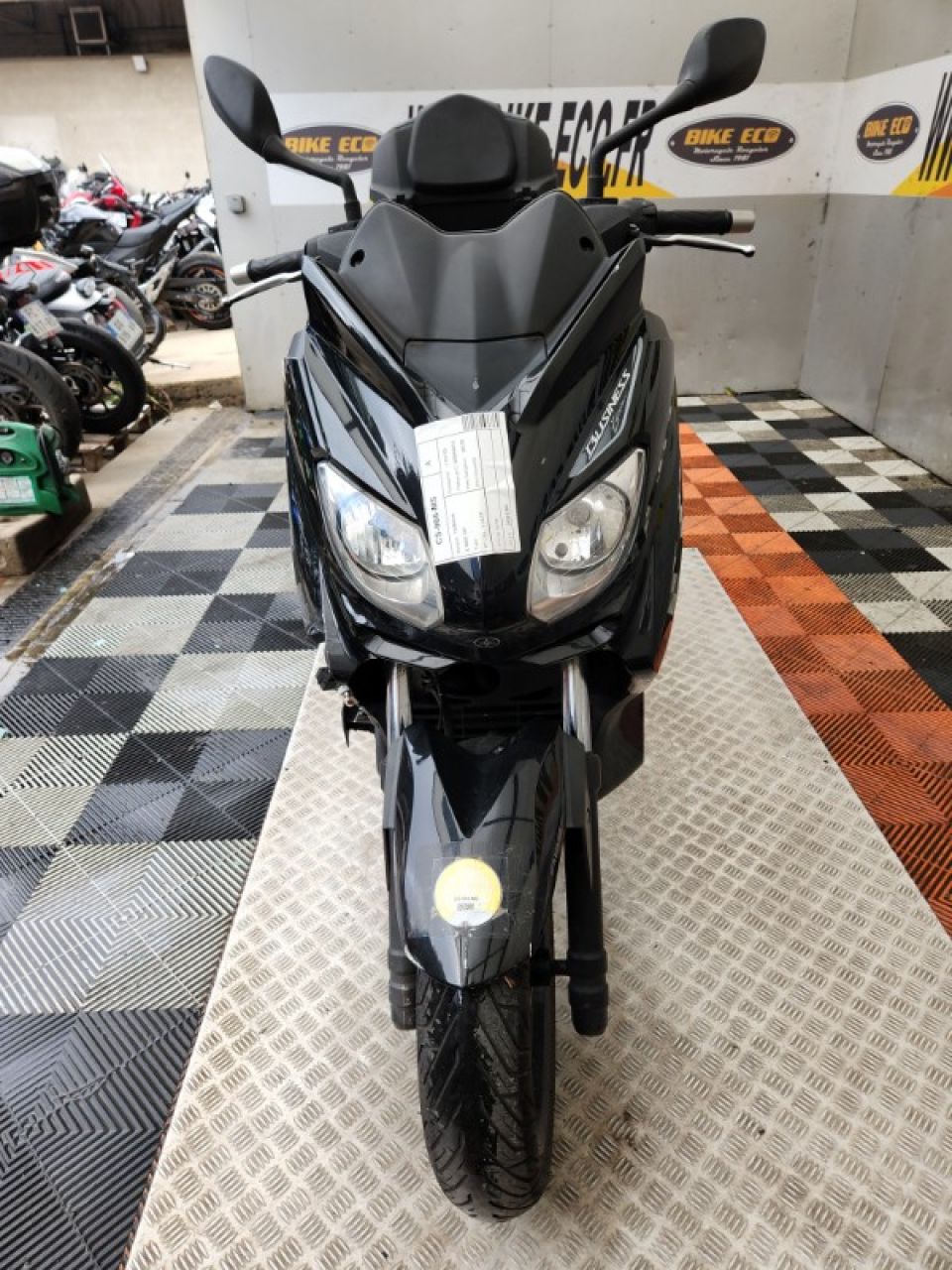 YAMAHA X-MAX 125 4
