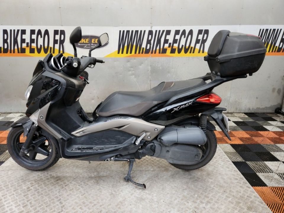 YAMAHA X-MAX 125 4