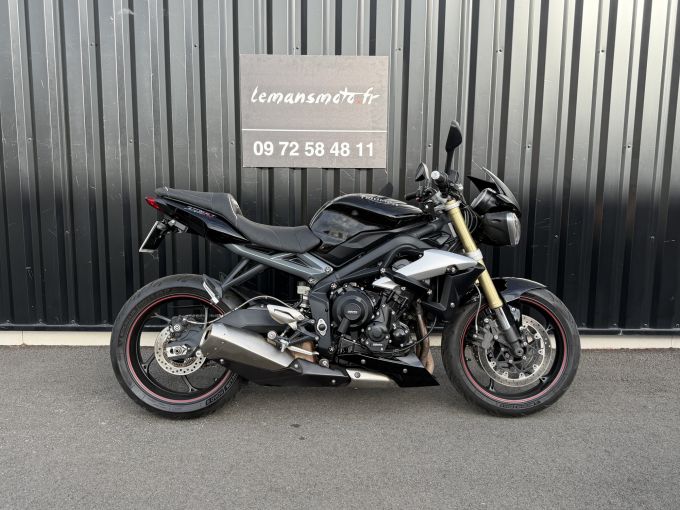 TRIUMPH STREET TRIPLE 675 4