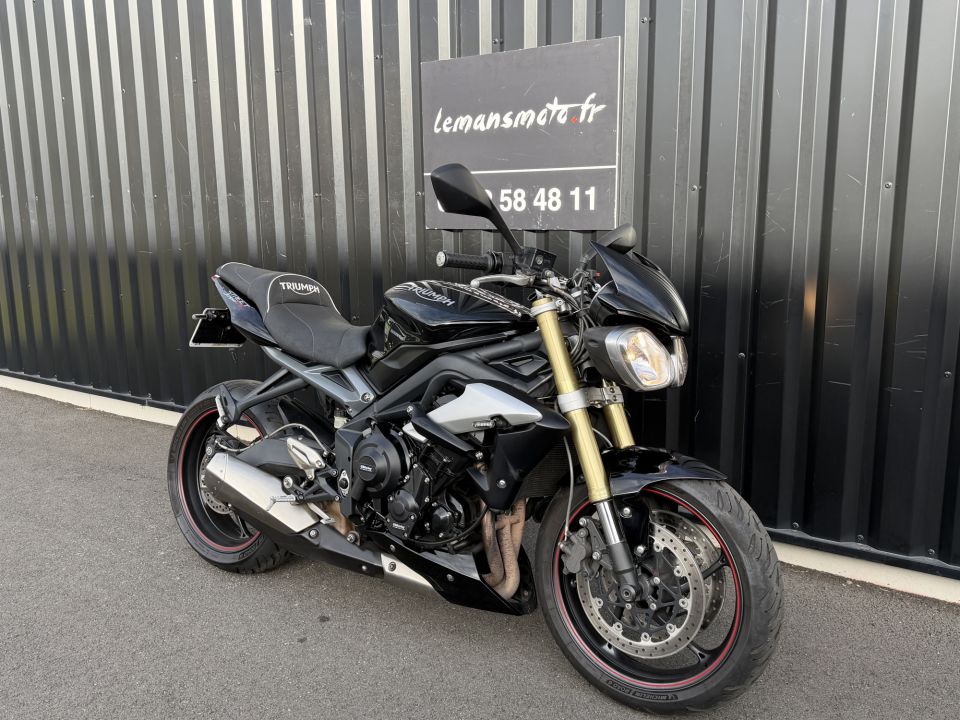 TRIUMPH STREET TRIPLE 675 4