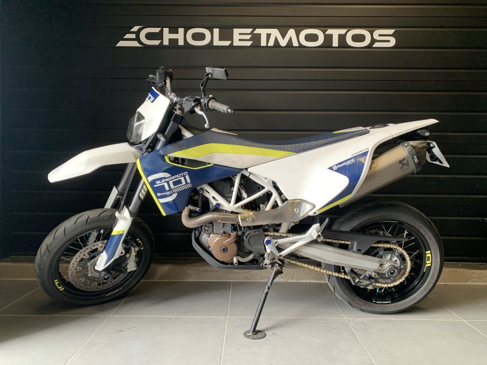 HUSQVARNA 701 SUPERMOTO 4