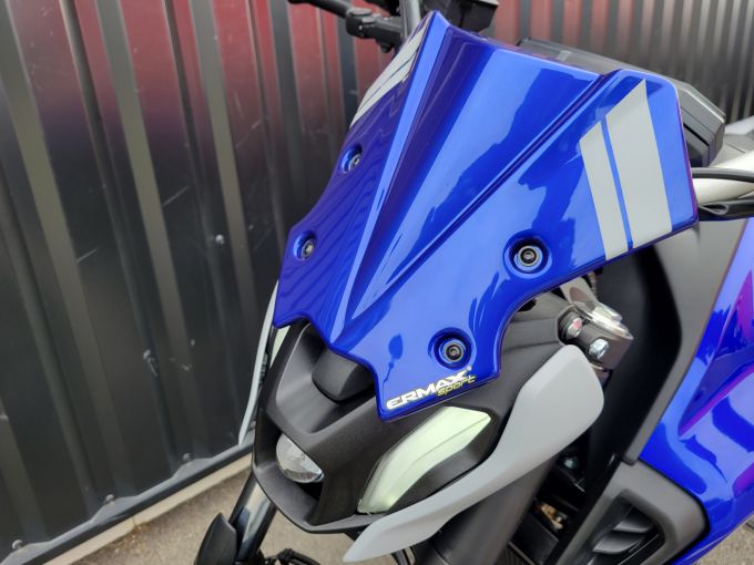 YAMAHA MT-07 4