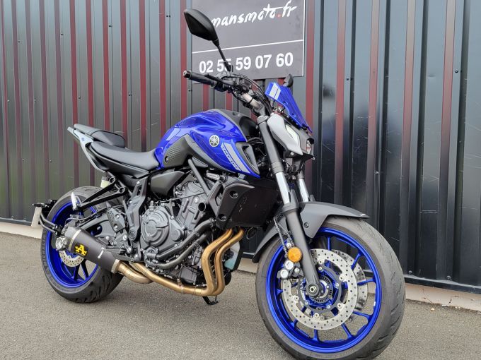 YAMAHA MT-07 4
