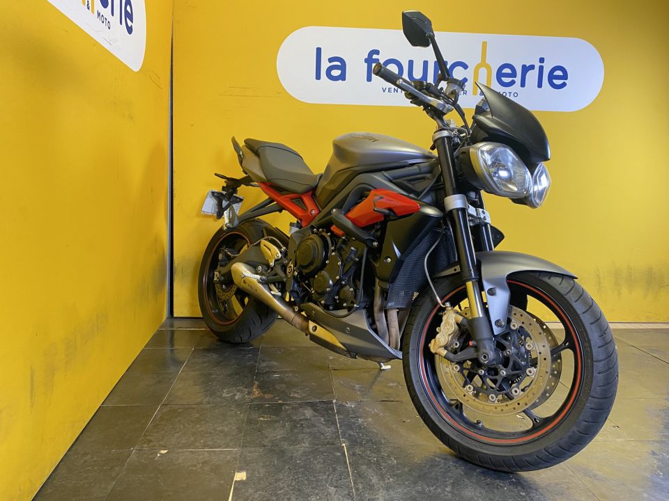 TRIUMPH STREET TRIPLE 675 R 4