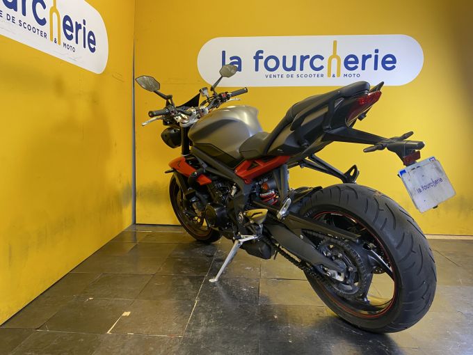 TRIUMPH STREET TRIPLE 675 RX 4