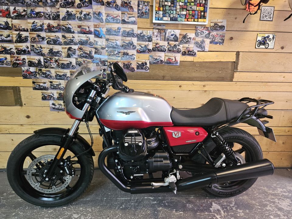 MOTO GUZZI V7 III STONE 750 4