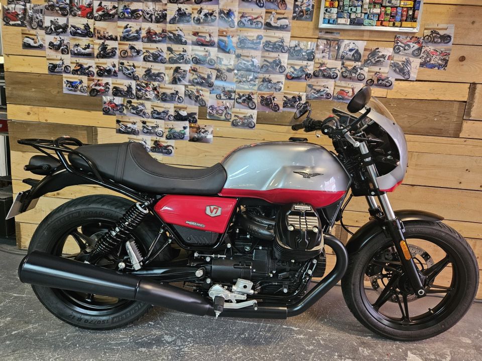 MOTO GUZZI V7 III STONE 750 4