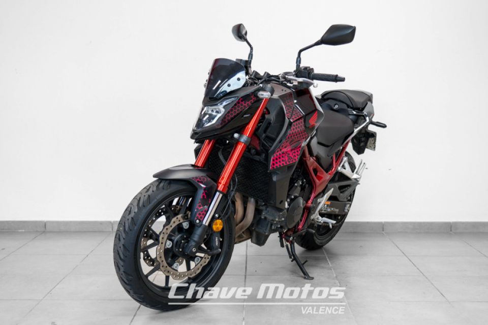 HONDA CB750 HORNET 4