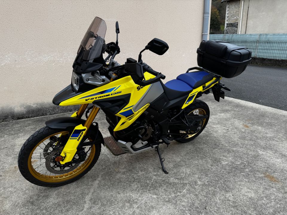 SUZUKI DL V-STROM 1050 4