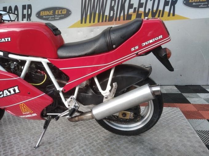 DUCATI 400 SS 4