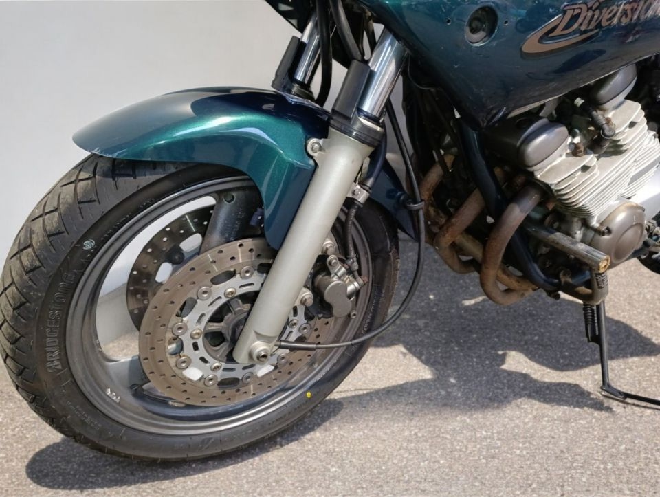 YAMAHA XJ 600 DIVERSION 4
