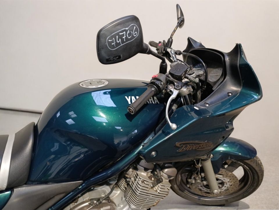 YAMAHA XJ 600 DIVERSION 4
