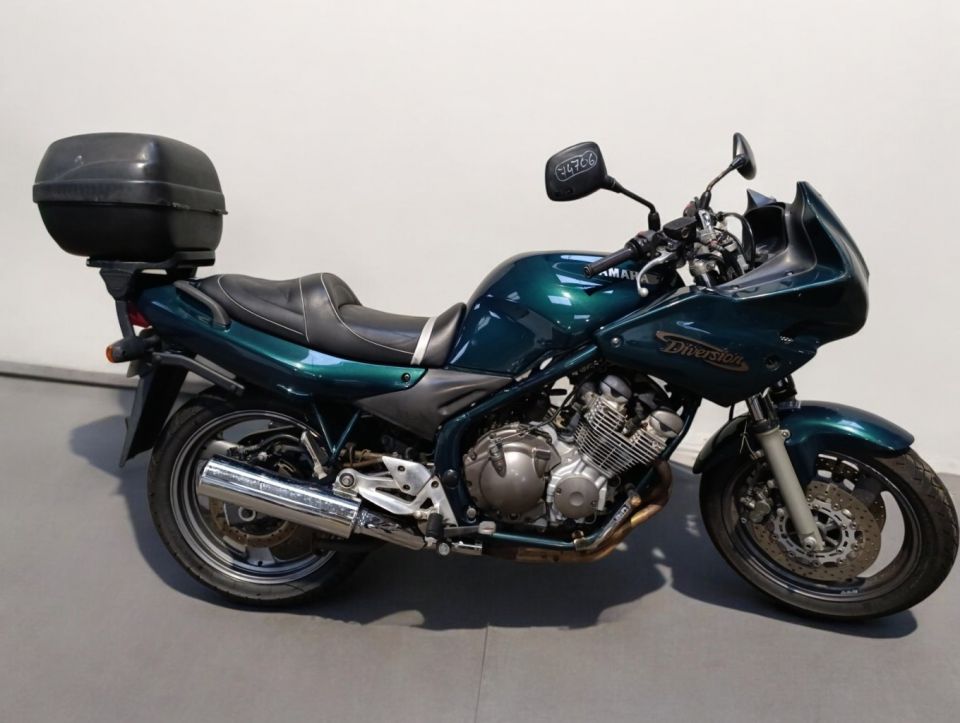 YAMAHA XJ 600 DIVERSION 4