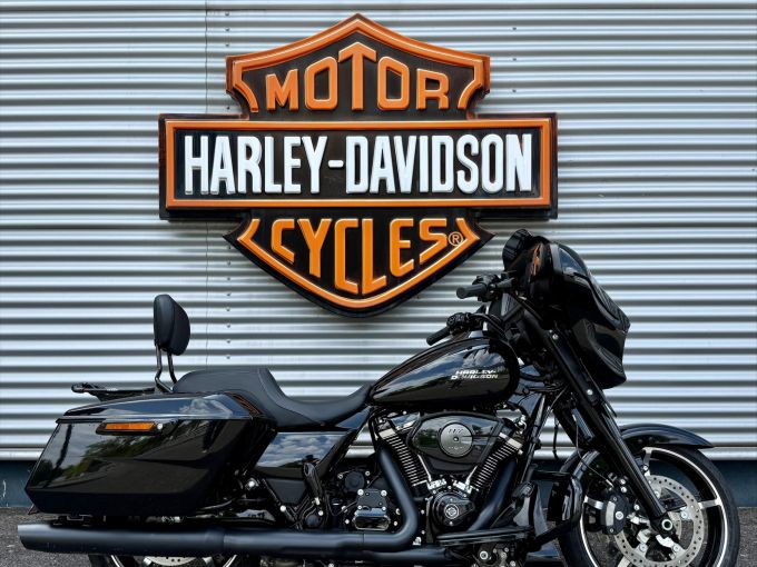 HARLEY-DAVIDSON TOURING STREET GLIDE 1923 4