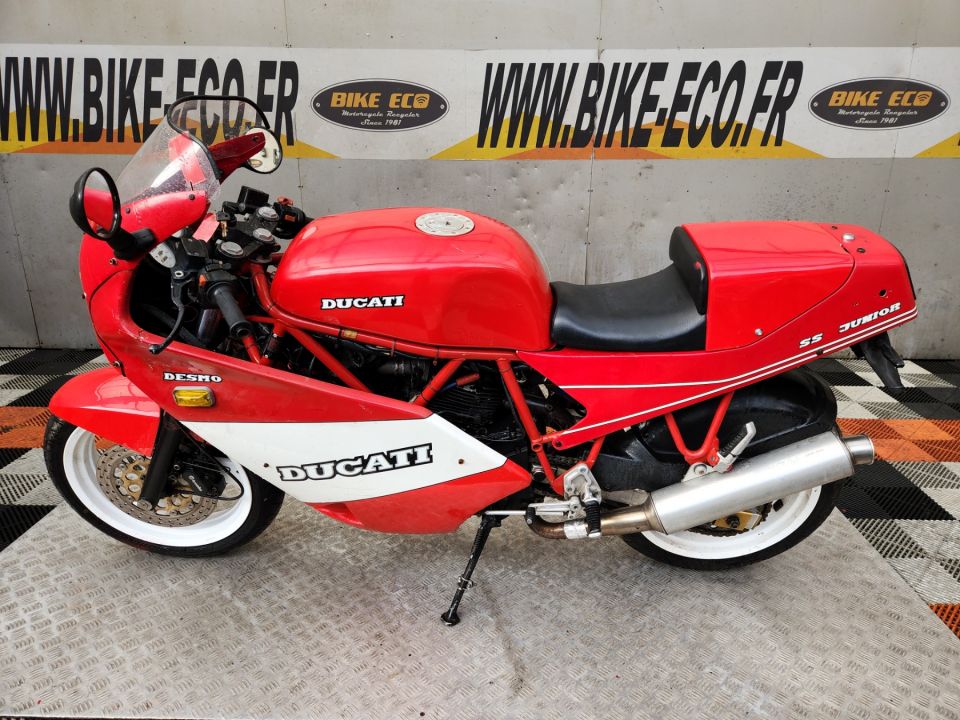 DUCATI 900 SS 4