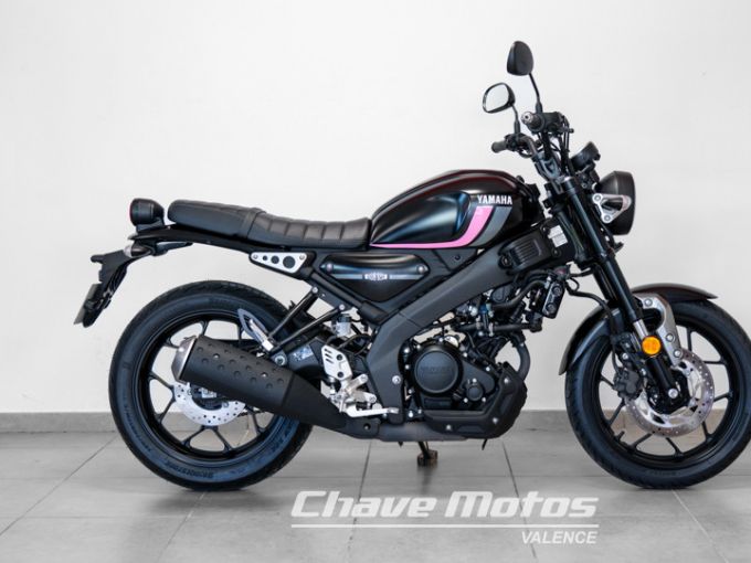 YAMAHA XSR 125 4
