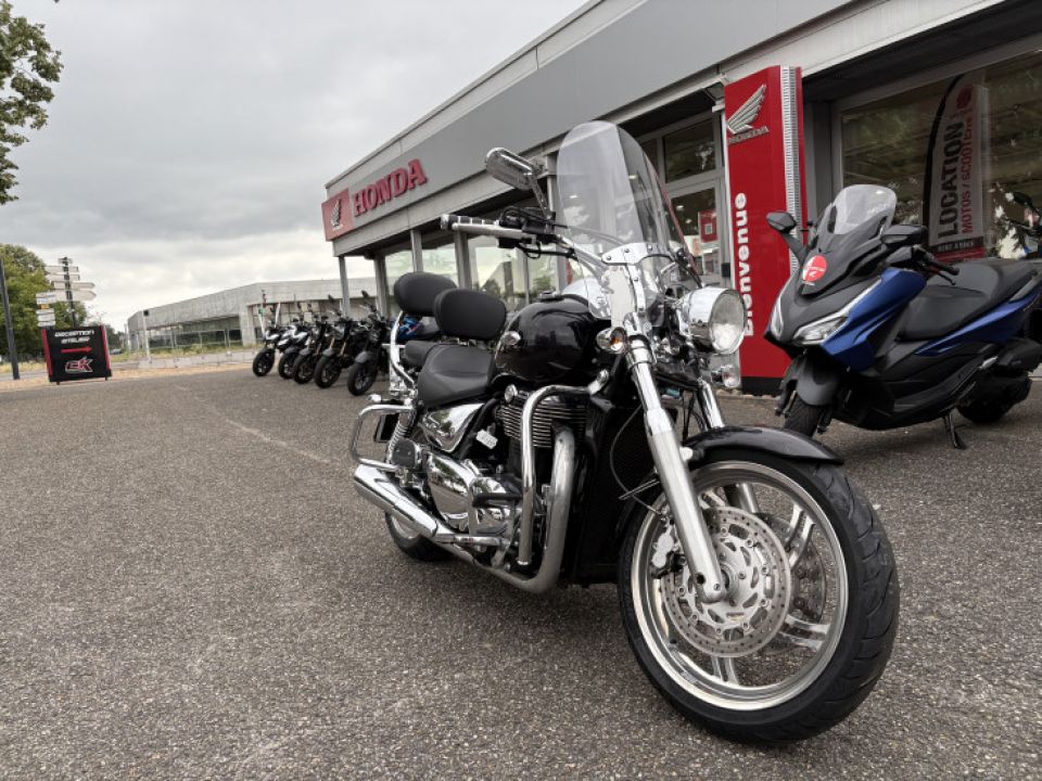 TRIUMPH THUNDERBIRD 1600 4