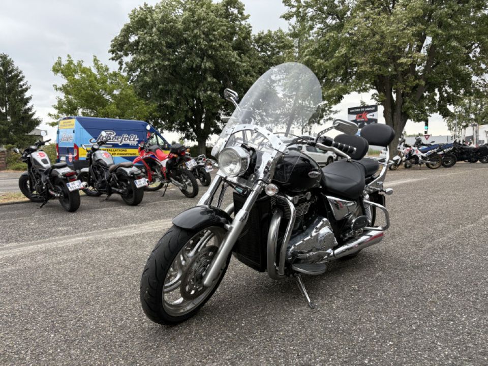 TRIUMPH THUNDERBIRD 1600 4