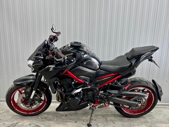 KAWASAKI Z 900 4